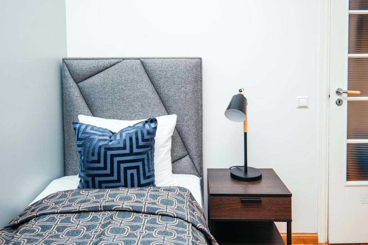 Tallinn City Apartments Freedom Square ภายนอก รูปภาพ