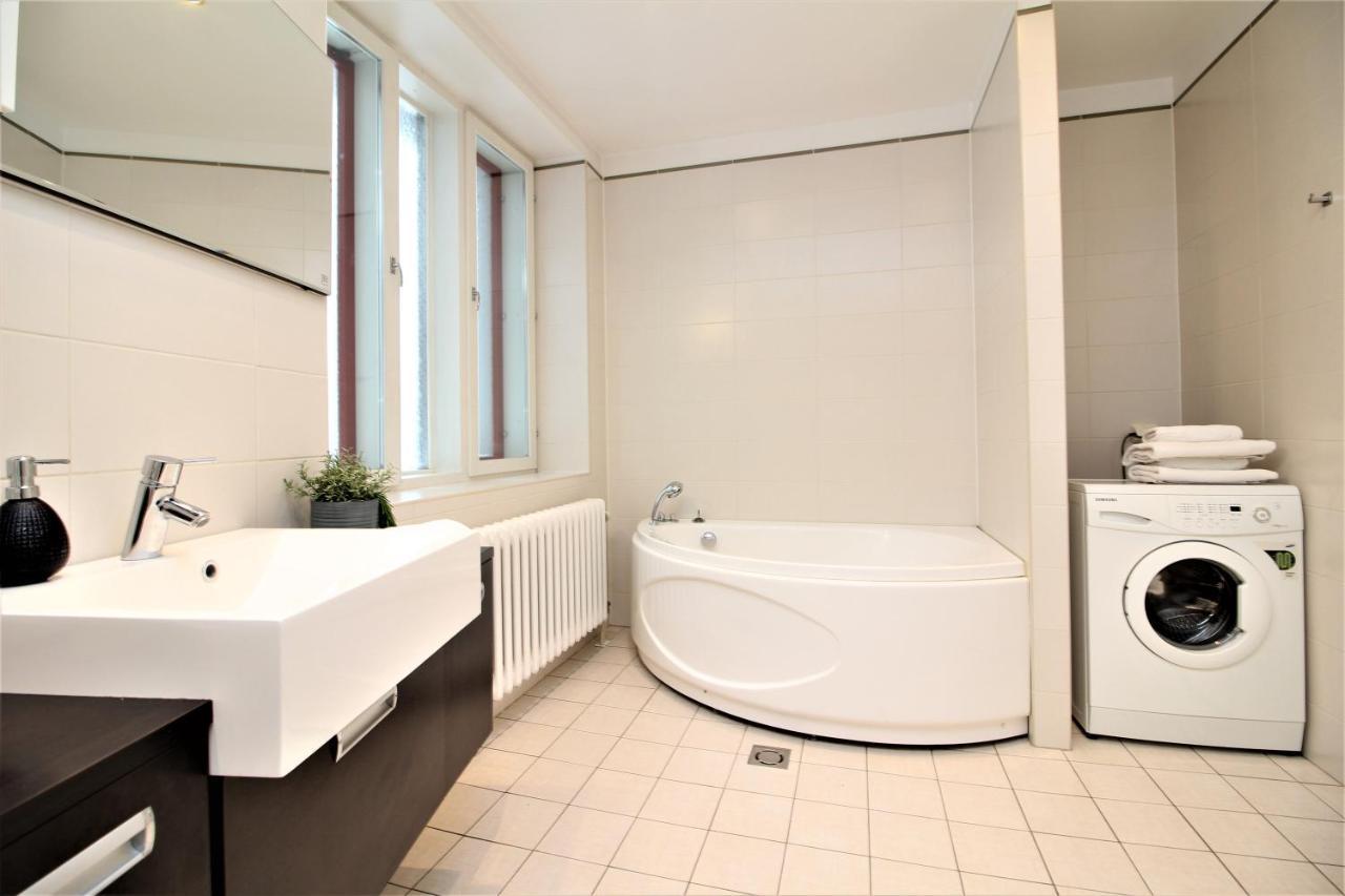 Tallinn City Apartments Freedom Square ภายนอก รูปภาพ