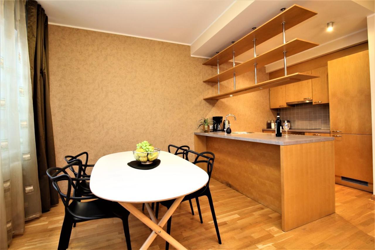 Tallinn City Apartments Freedom Square ภายนอก รูปภาพ